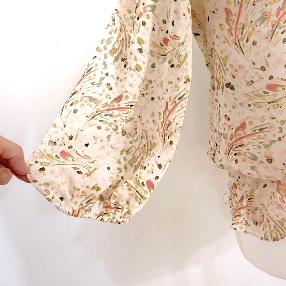 Floral Top - Picture 5 of 7